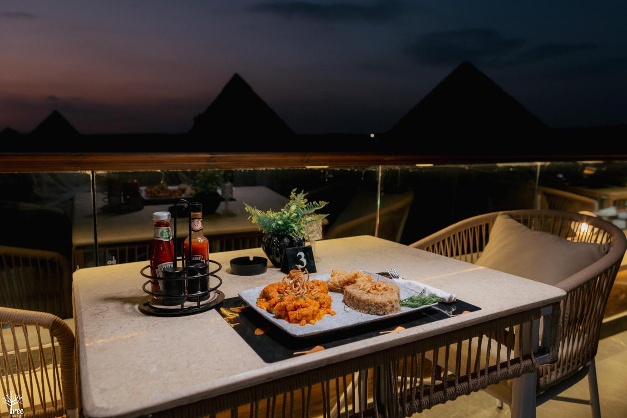 Shadow Pyramids Suites And Jacuzzi Kafret el-Gabal Kültér fotó